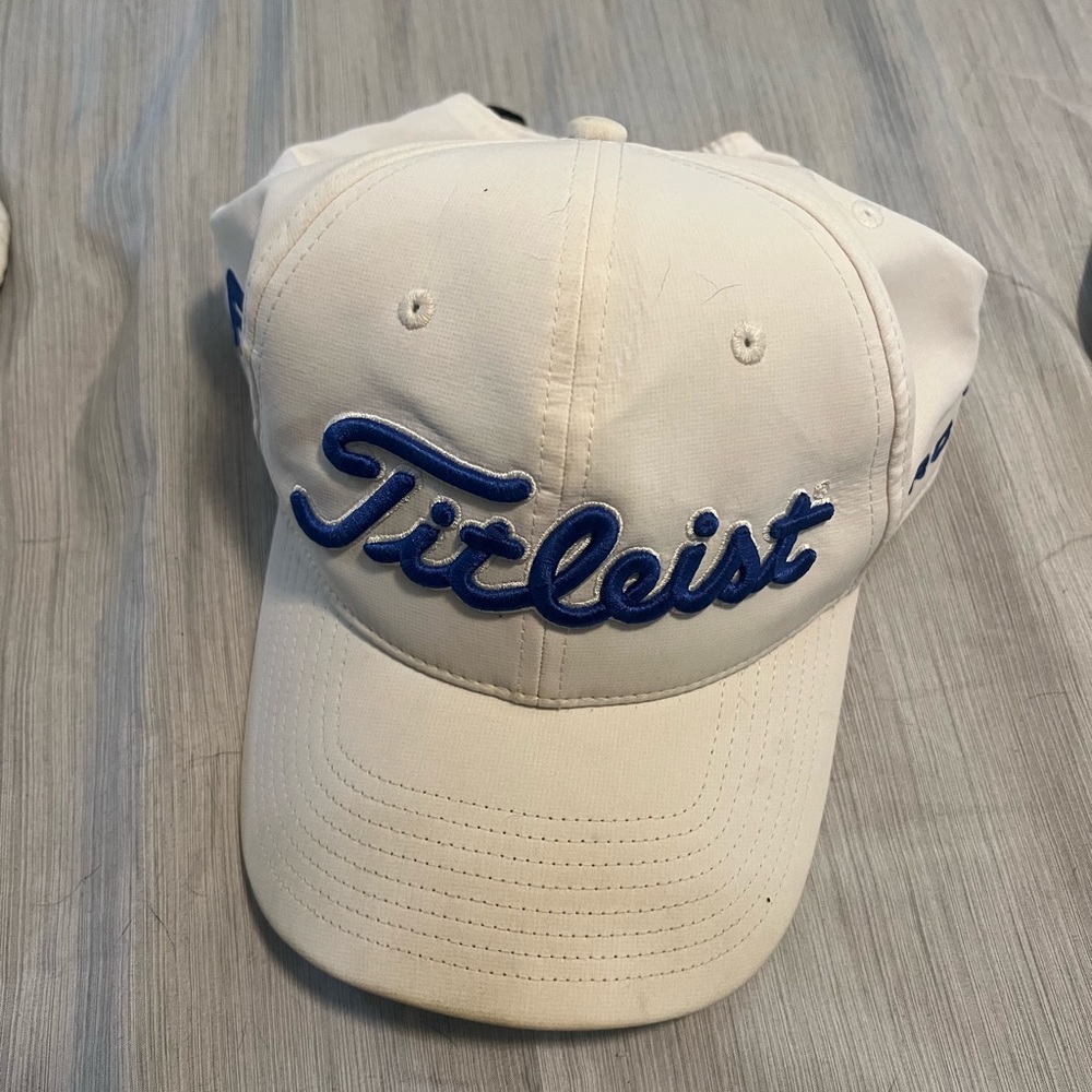 (4) Golf Hats